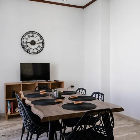 Apartment Tasos Leonídion