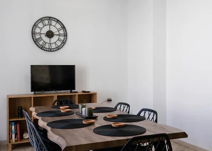 Апартаменты Tasos Леонидион